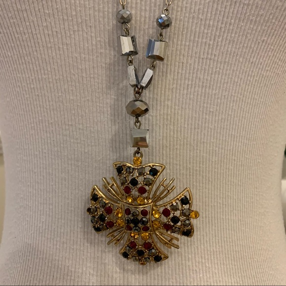 Cross necklace - Picture 2 of 5